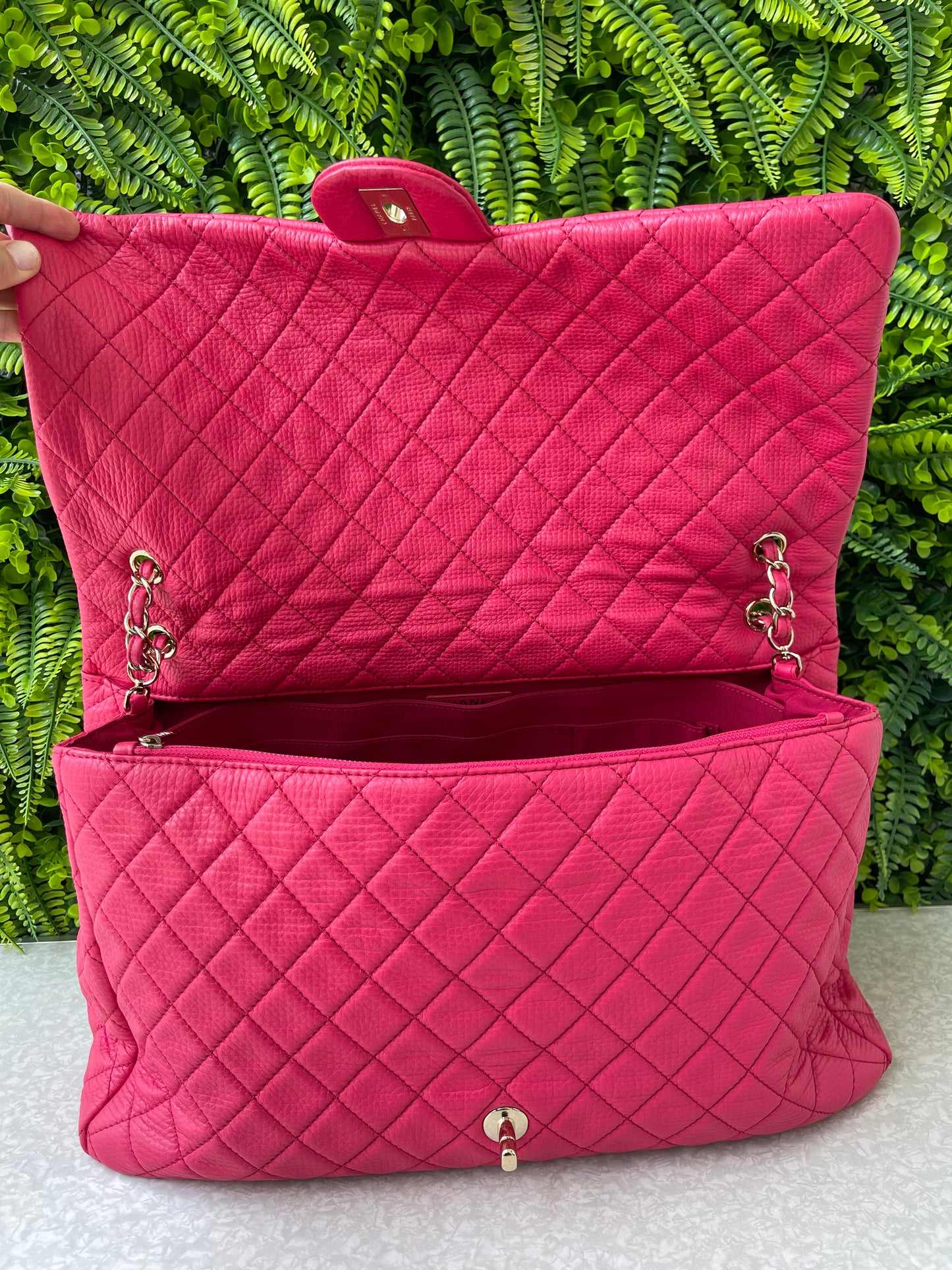Chanel XXL Travel Classic Single Flap Rosa