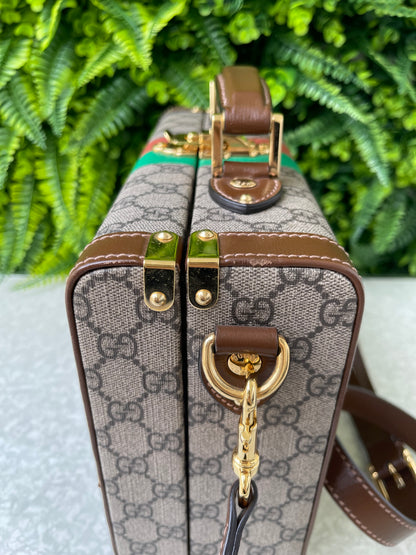 Gucci GG Supreme Fake/Not Suitcase