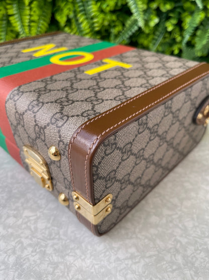 Gucci GG Supreme Fake/Not Suitcase