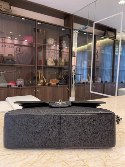 Chanel Classic Double Flap Couro Caviar Jumbo