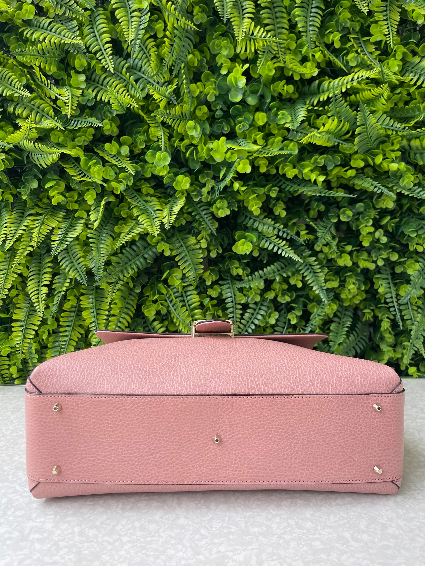 Gucci Interlocking G em Couro Rosa