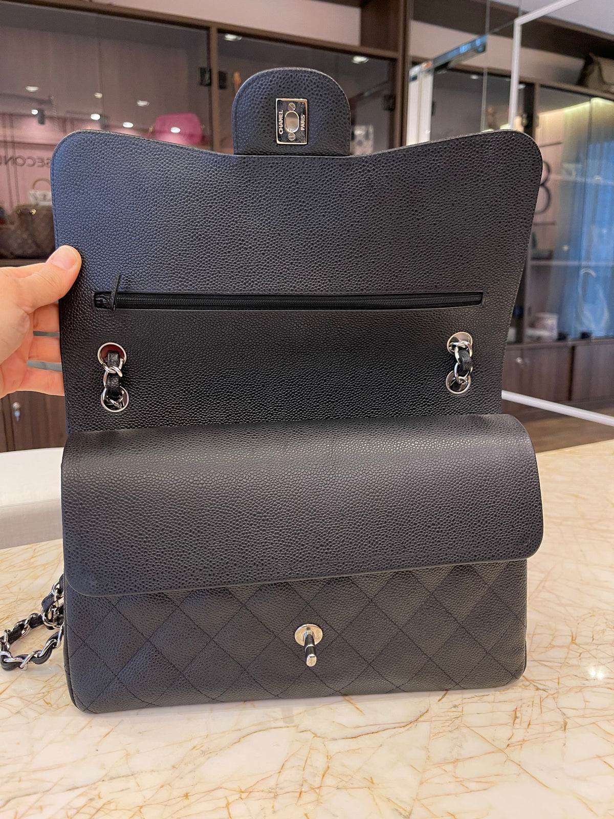 Chanel Classic Double Flap Couro Caviar Jumbo