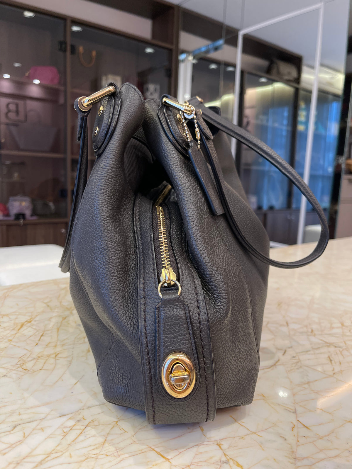 Coach Edie 31 Shoulder Bag Marrom