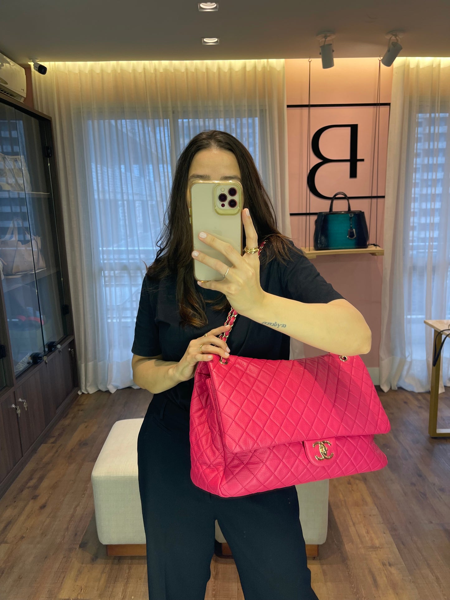 Chanel XXL Travel Classic Single Flap Rosa