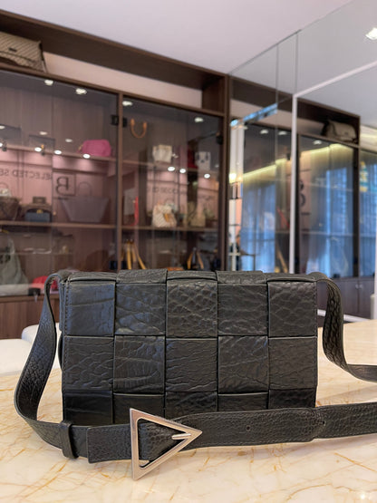 Bottega Veneta Cassette em Couro Texturizado