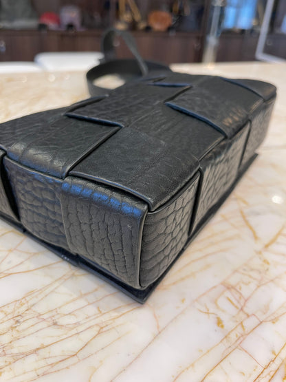 Bottega Veneta Cassette em Couro Texturizado