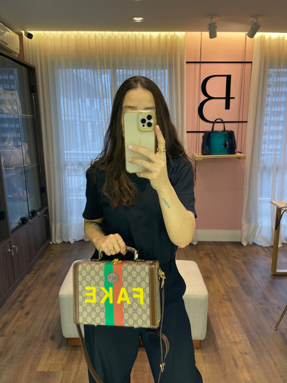 Gucci GG Supreme Fake/Not Suitcase