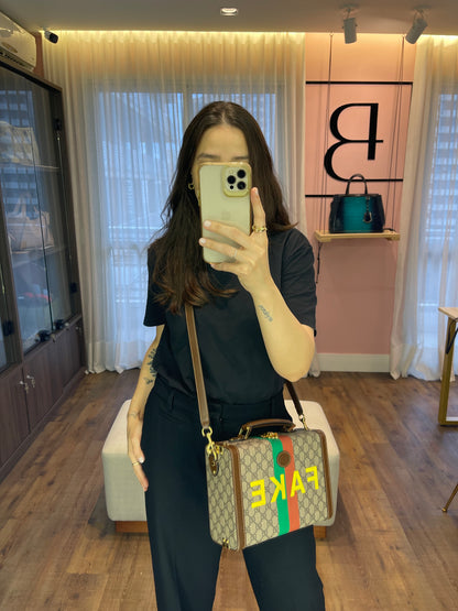 Gucci GG Supreme Fake/Not Suitcase