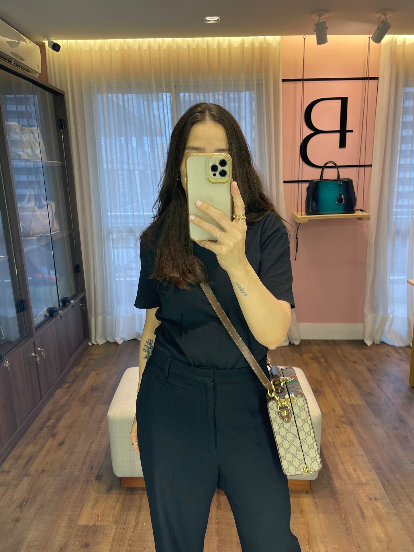 Gucci GG Supreme Fake/Not Suitcase