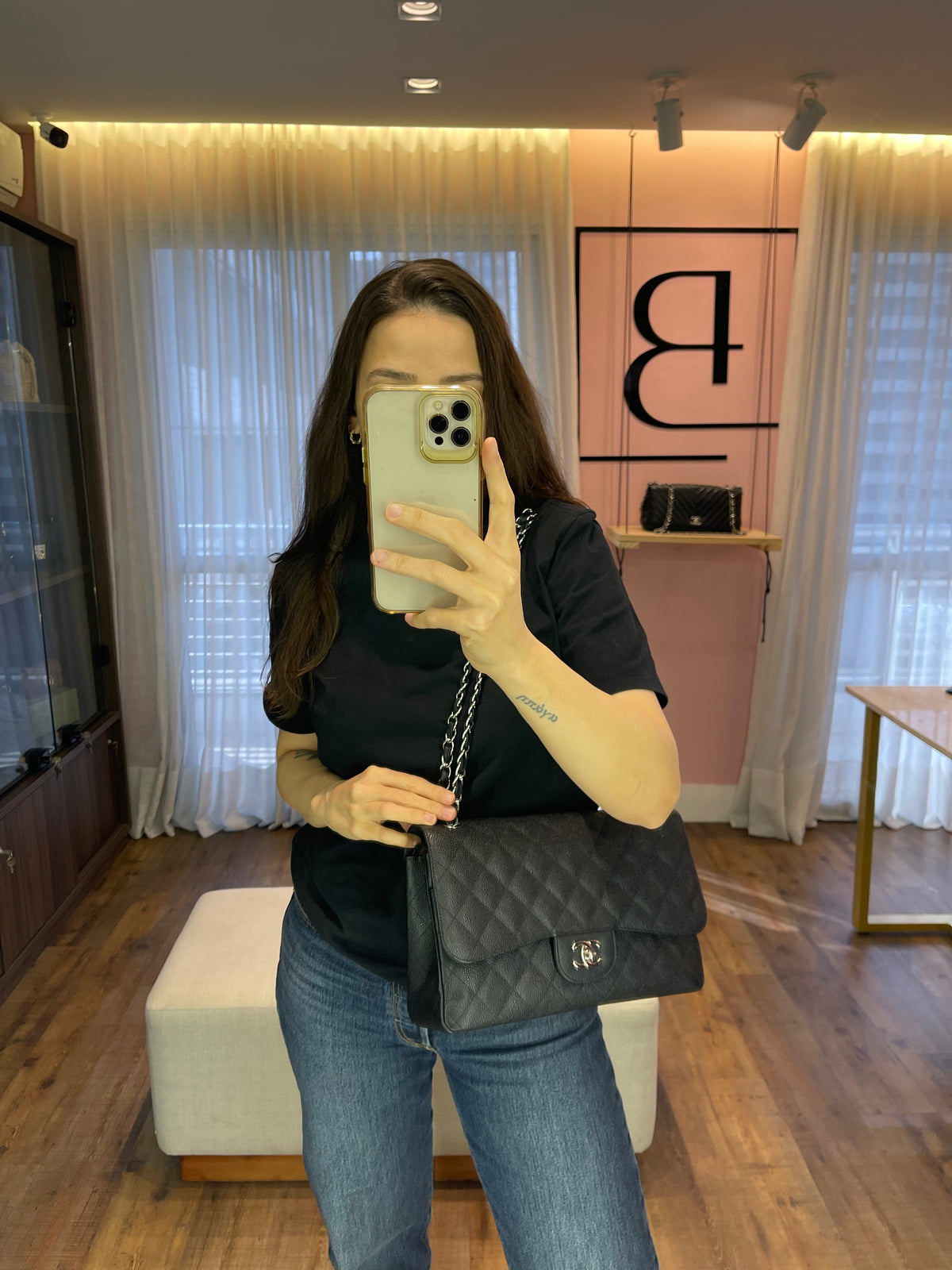 Chanel Classic Double Flap Couro Caviar Jumbo