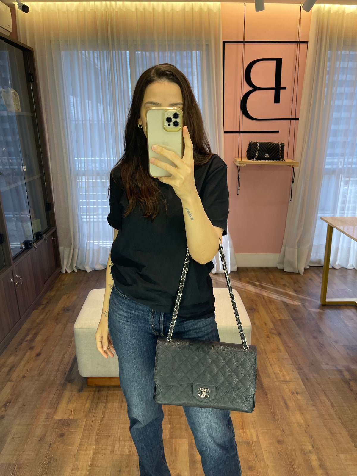 Chanel Classic Double Flap Couro Caviar Jumbo