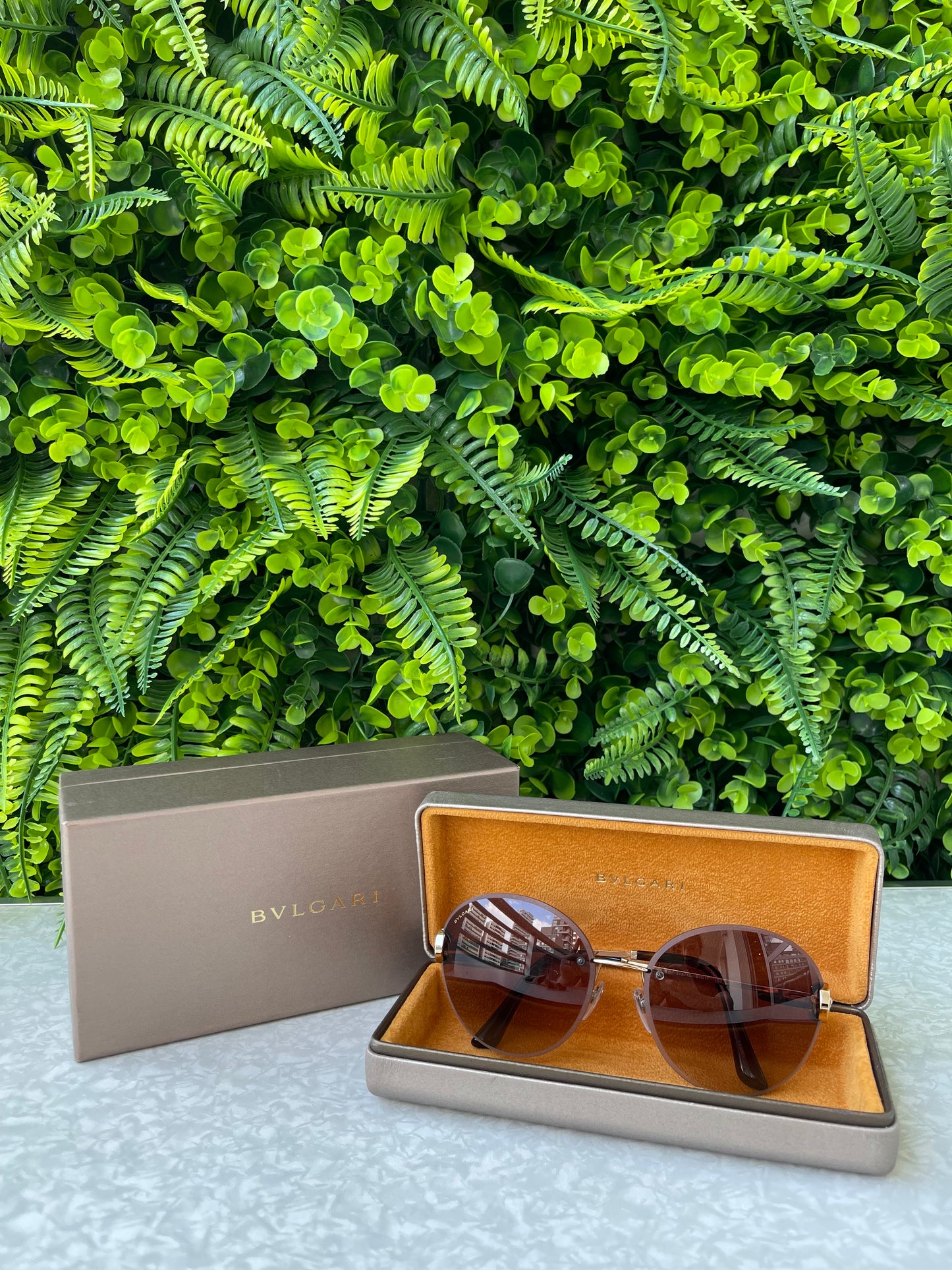 Óculos de Sol Bvlgari Round Frame