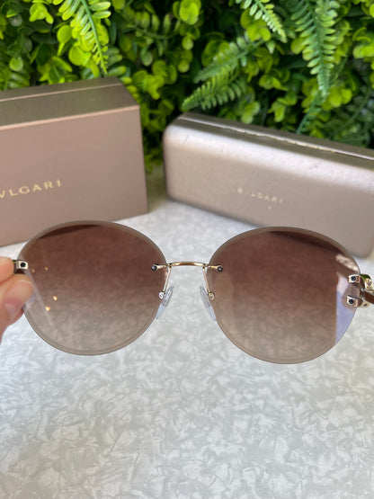 Óculos de Sol Bvlgari Round Frame
