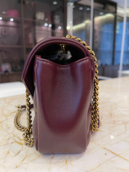 Saint Laurent Loulou em Couro Matelassê Bordô
