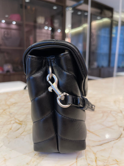 Saint Laurent Loulou Toy Preta