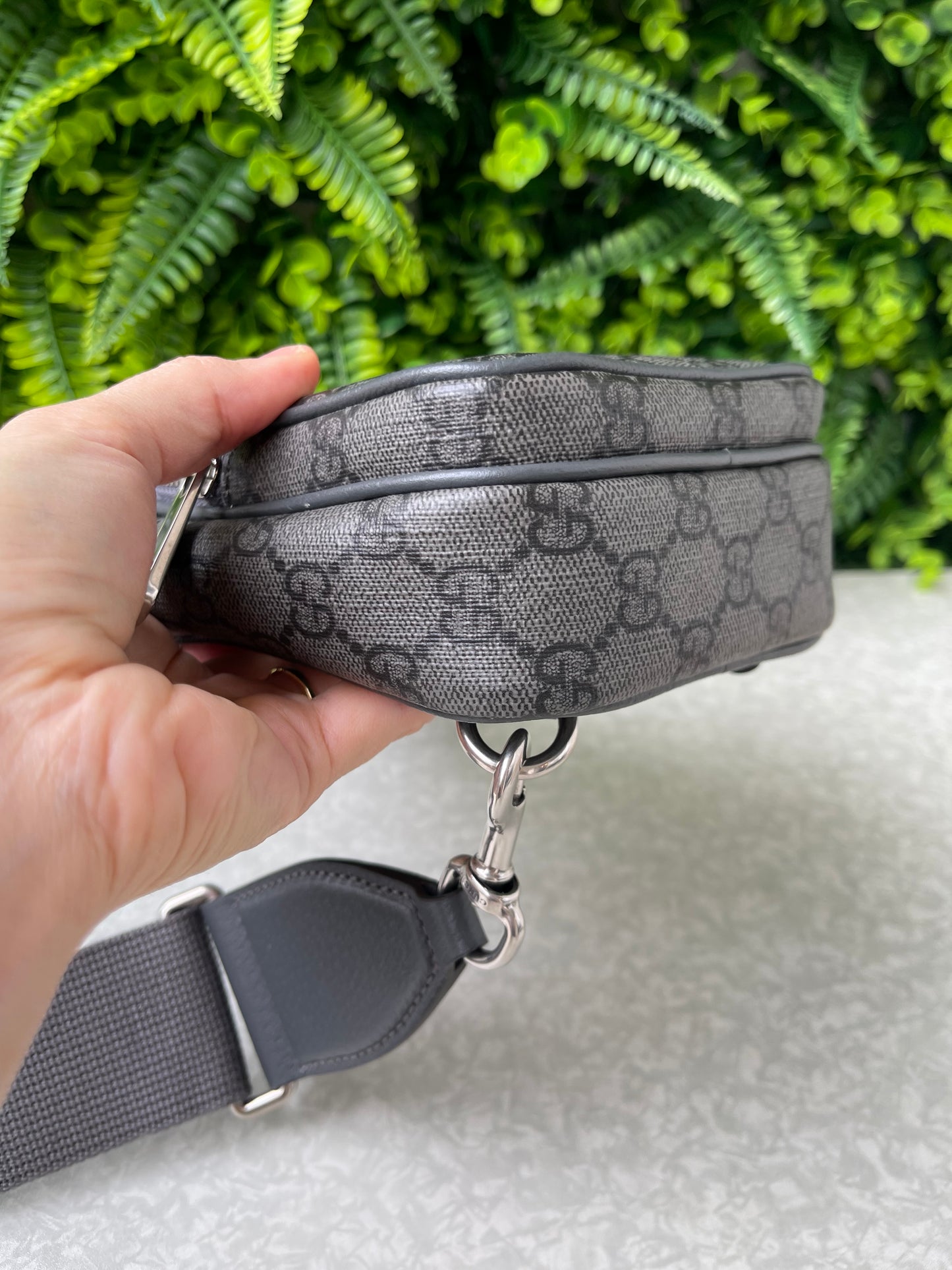 Gucci Ophidia GG Mini Sling Bag
