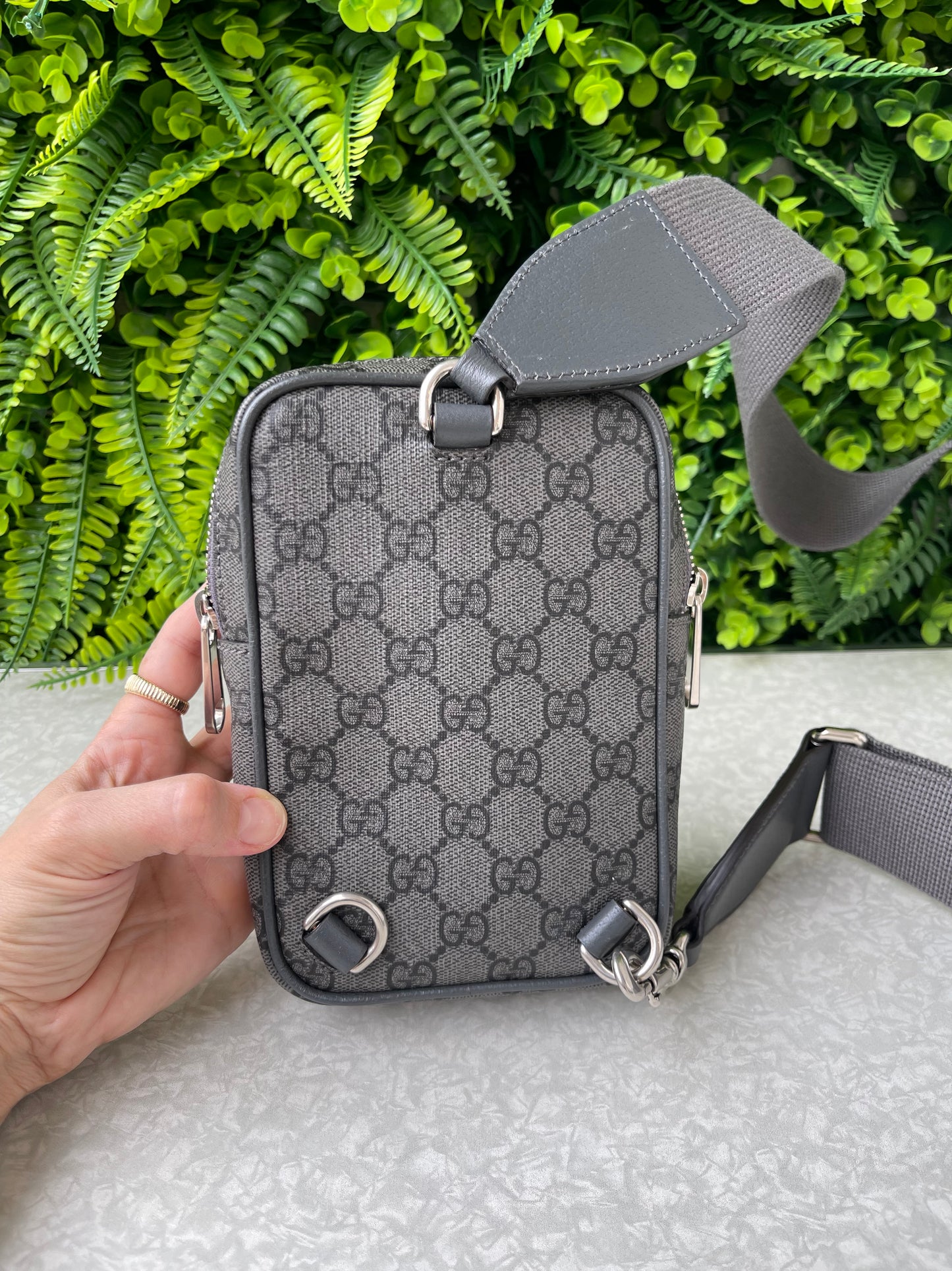 Gucci Ophidia GG Mini Sling Bag