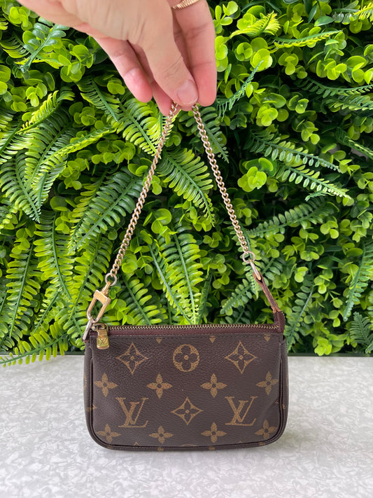Louis Vuitton Mini Pochette Monogram