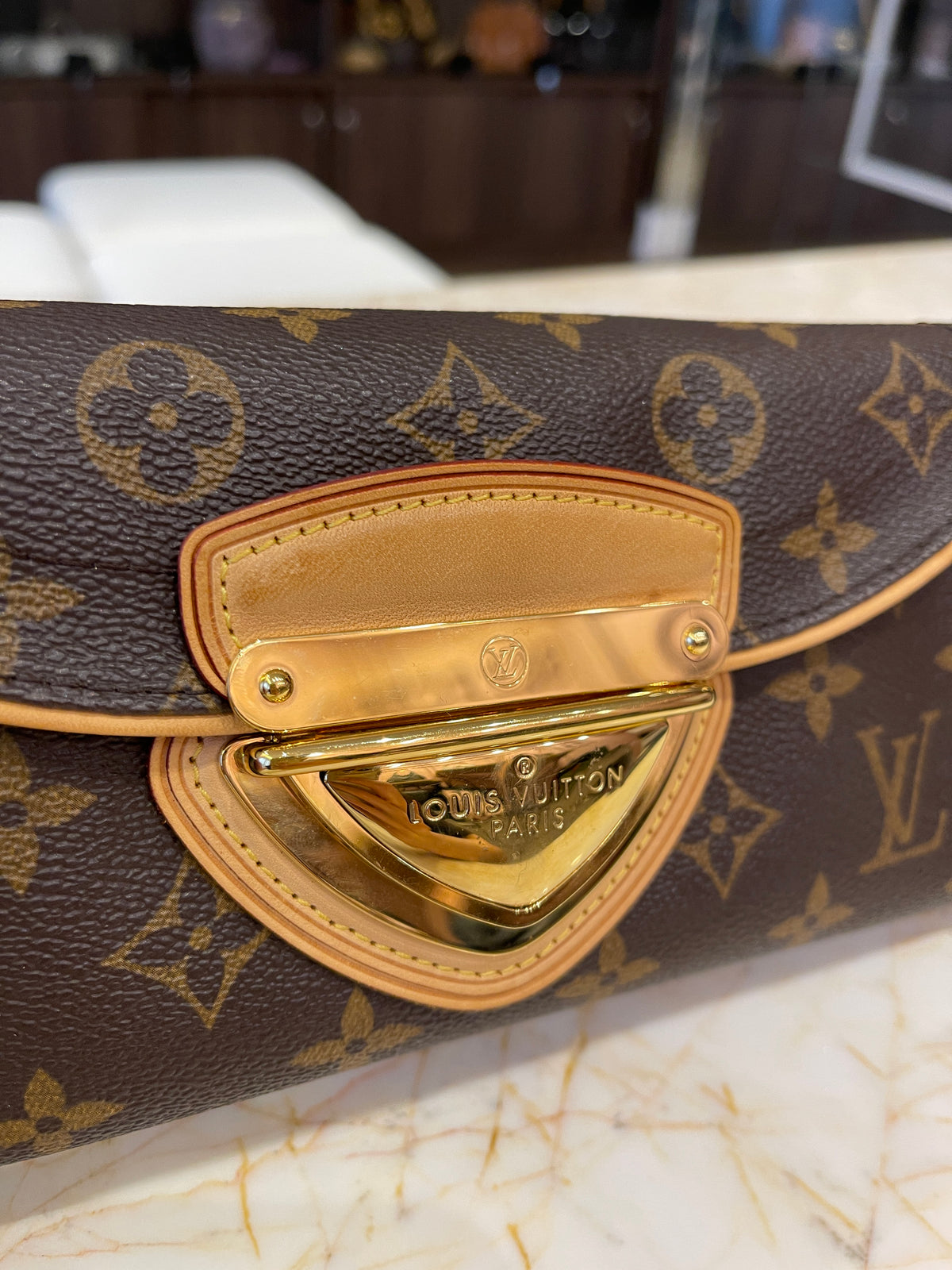 Louis Vuitton Beverly Monogram