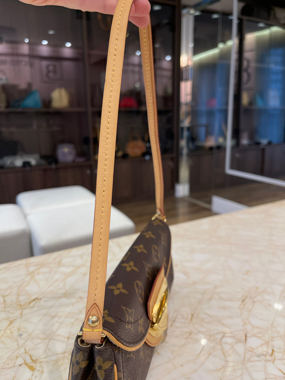Louis Vuitton Beverly Monogram