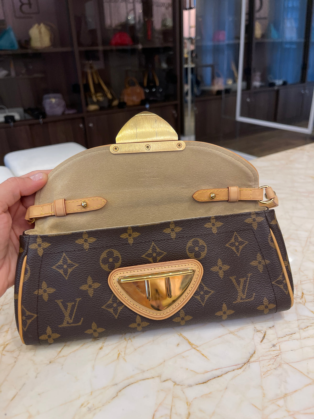 Louis Vuitton Beverly Monogram
