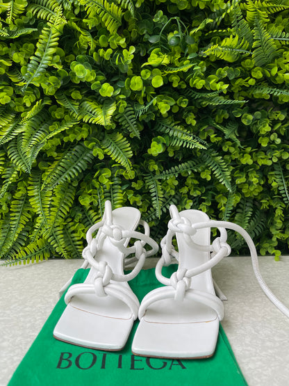 Sandália Bottega Veneta Knot Branca