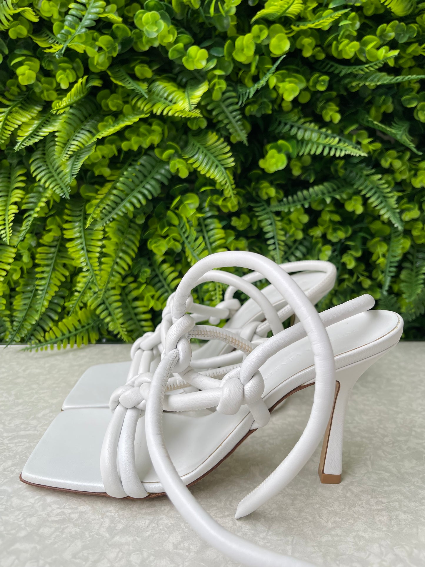 Sandália Bottega Veneta Knot Branca