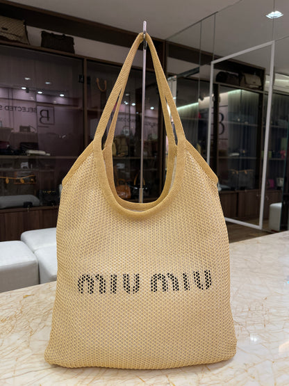 Miu Miu Ivy em Rafia Shoulder Bag