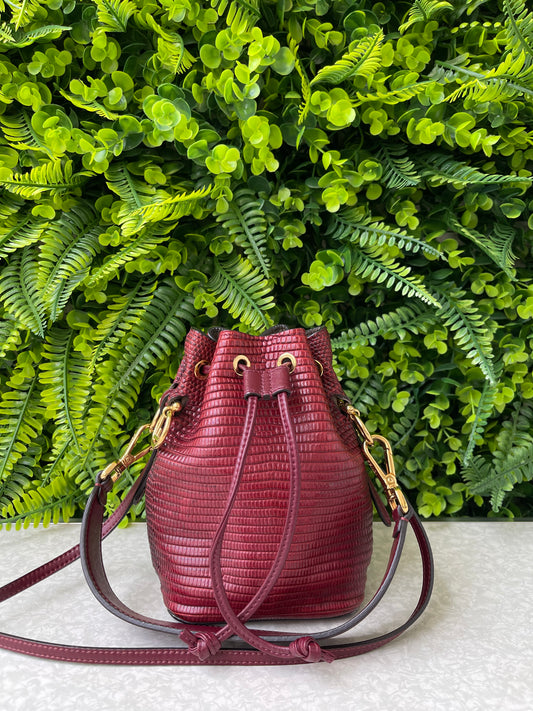 Fendi Mon Tresor Bucket Vermelha