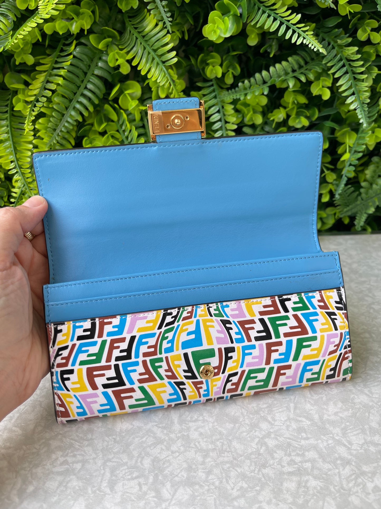 Carteira Fendi Baguette Vertigo Multicolor