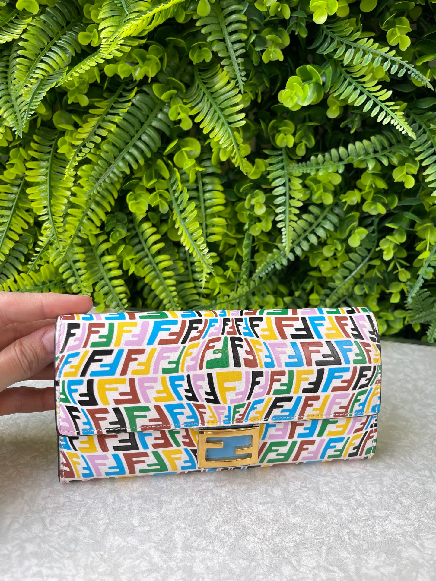 Carteira Fendi Baguette Vertigo Multicolor