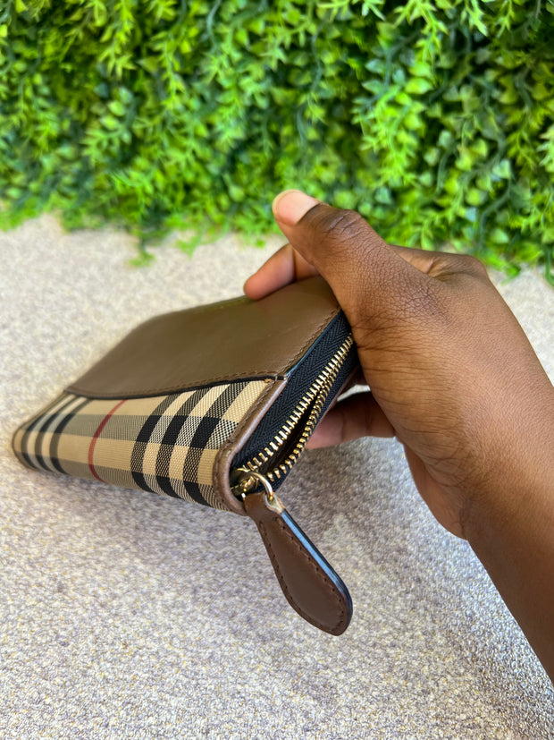 Carteira Burberry Haymarket