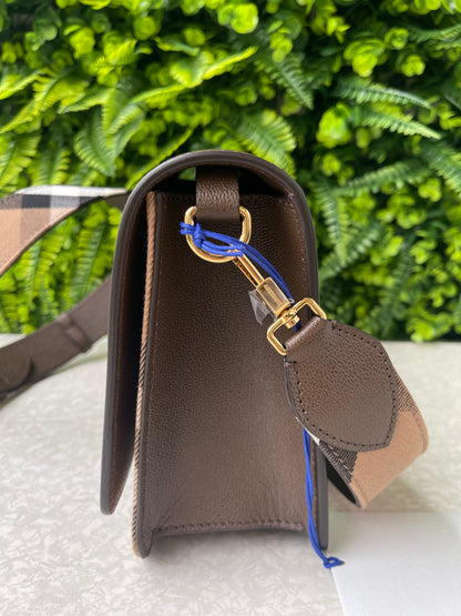 Burberry Mackford Check Marrom