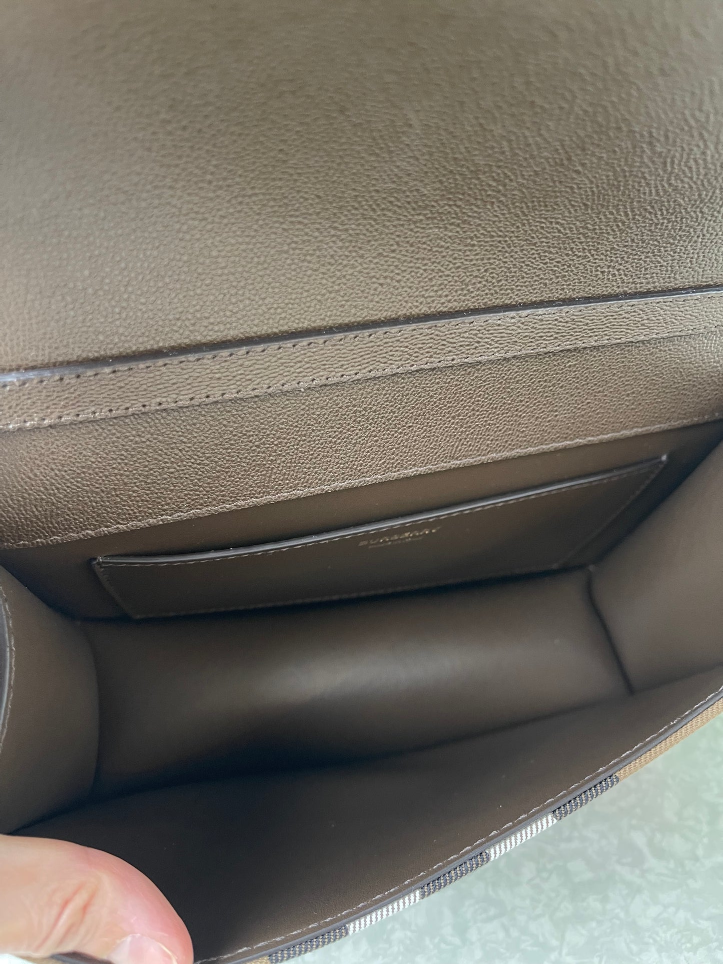 Burberry Mackford Check Marrom