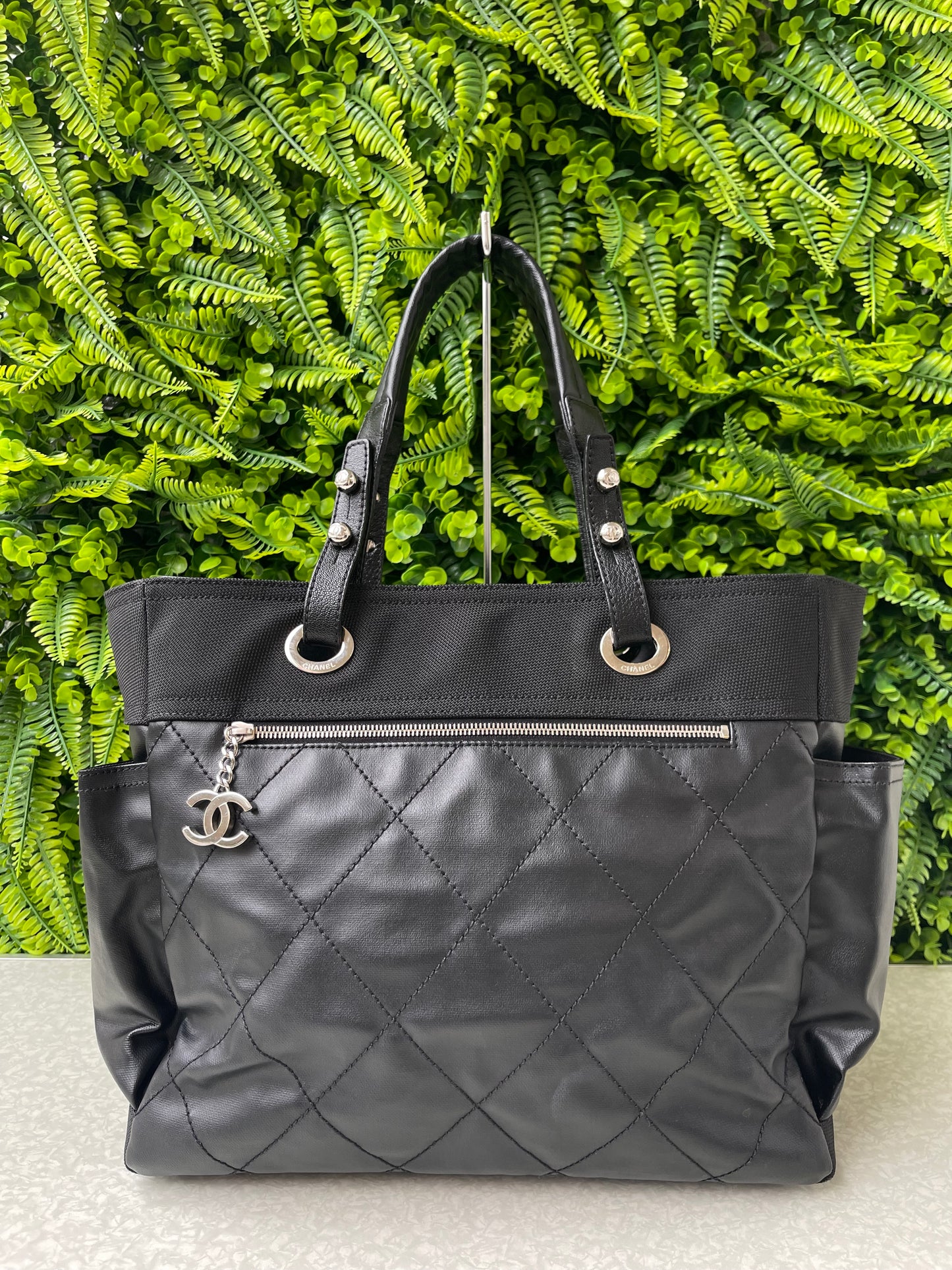 Chanel Tote Biarritz Preta