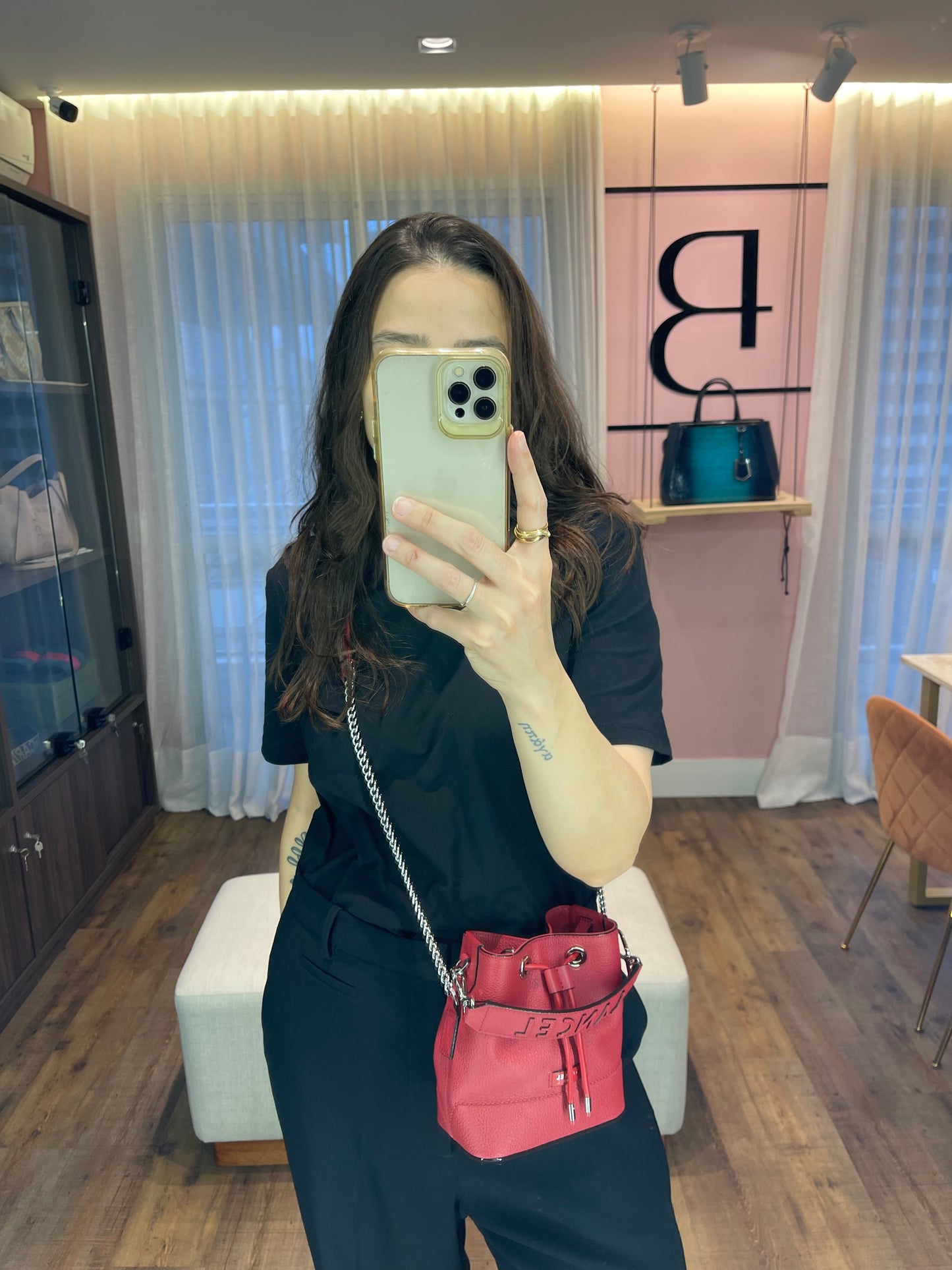 Lancel Mini Bucket em Couro Vermelho