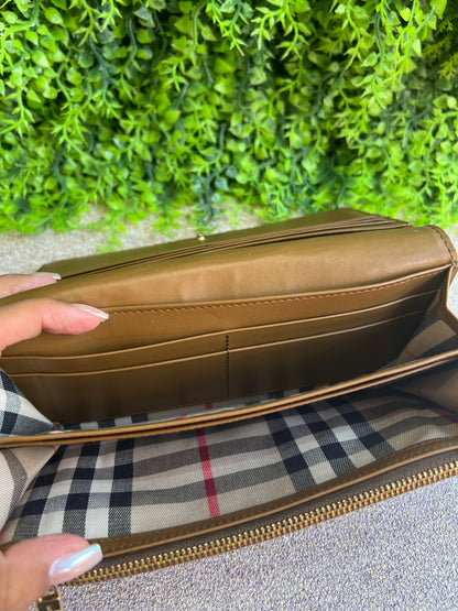Carteira Burberry Marrom