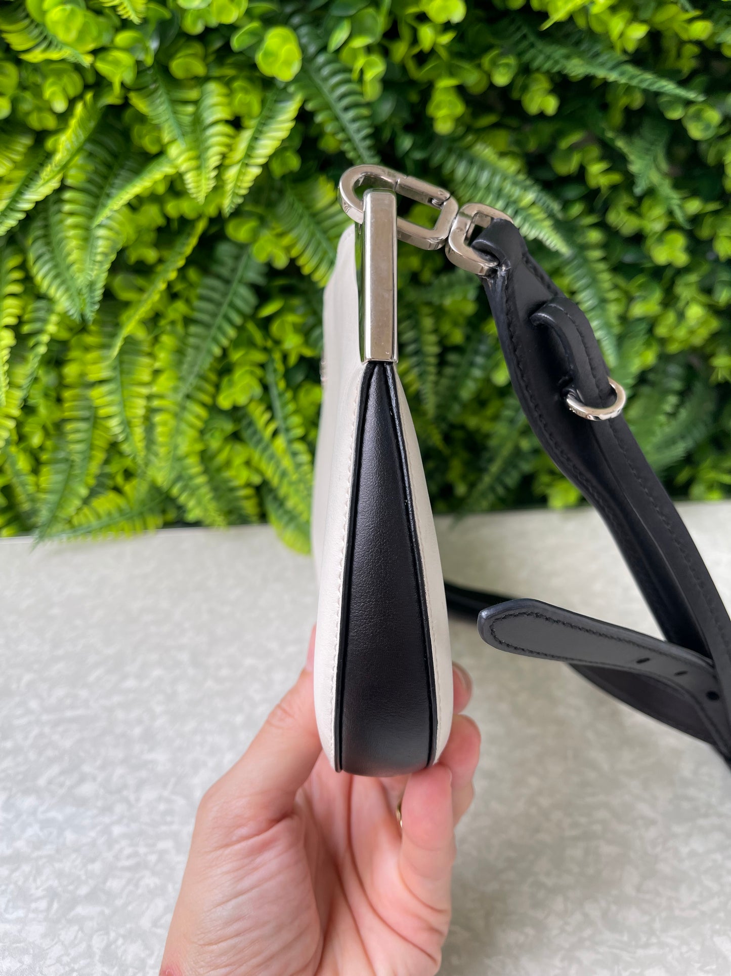 Prada Sidonie Leather Crossbody Branca