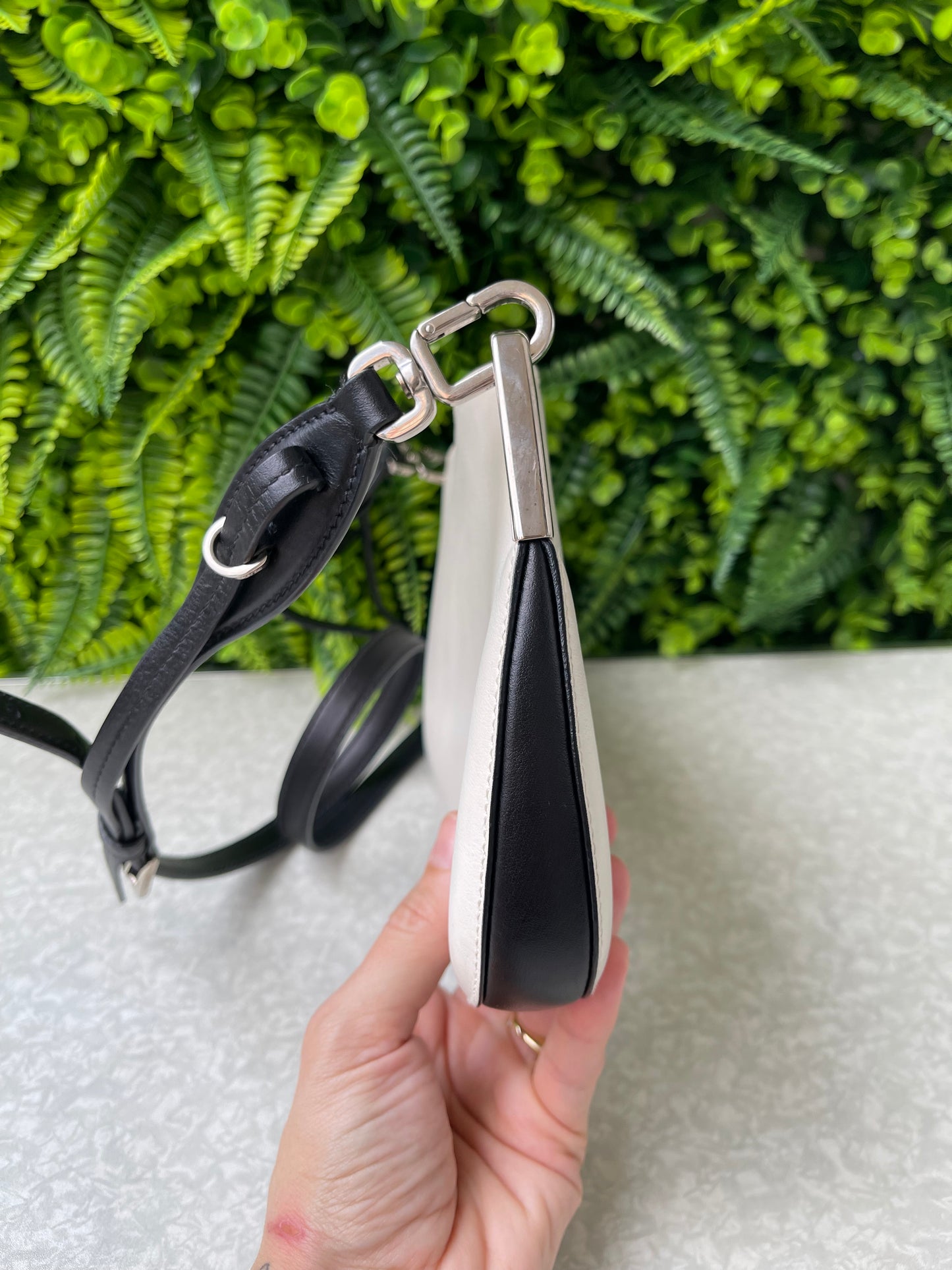 Prada Sidonie Leather Crossbody Branca