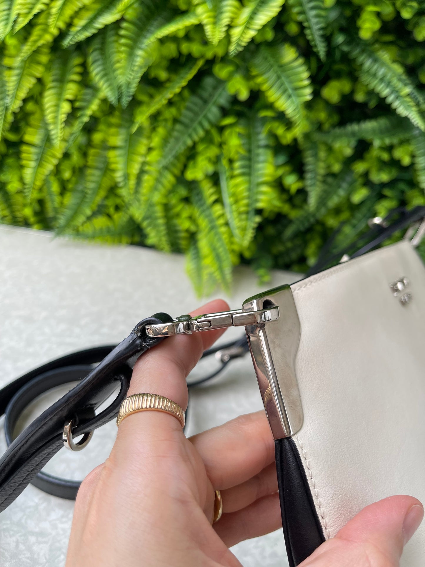 Prada Sidonie Leather Crossbody Branca