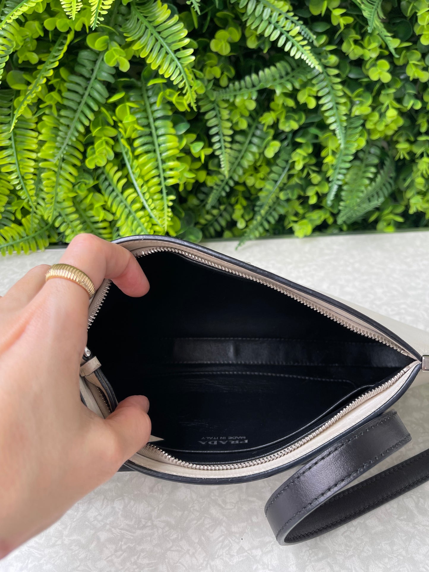 Prada Sidonie Leather Crossbody Branca