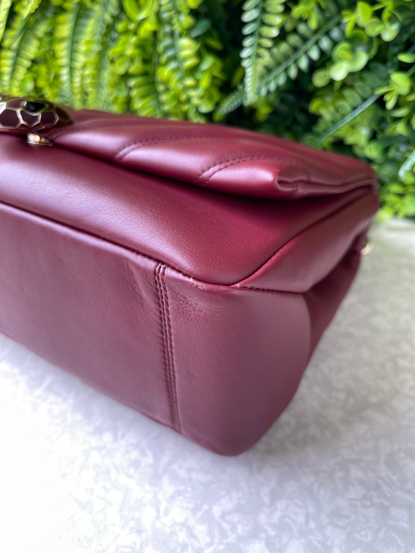 Bvlgari Serpenti Shoulder Bag Vermelha