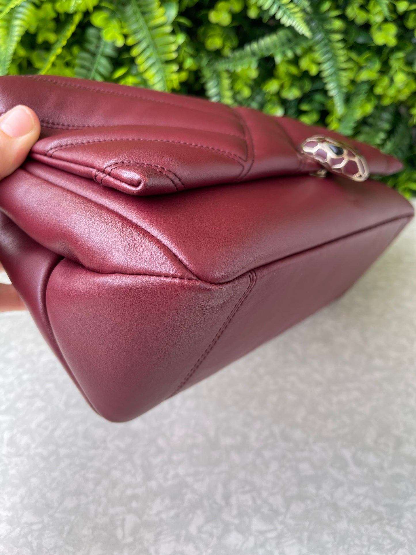 Bvlgari Serpenti Shoulder Bag Vermelha