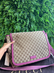 Bolsa Maternidade Gucci Monograma com rosa