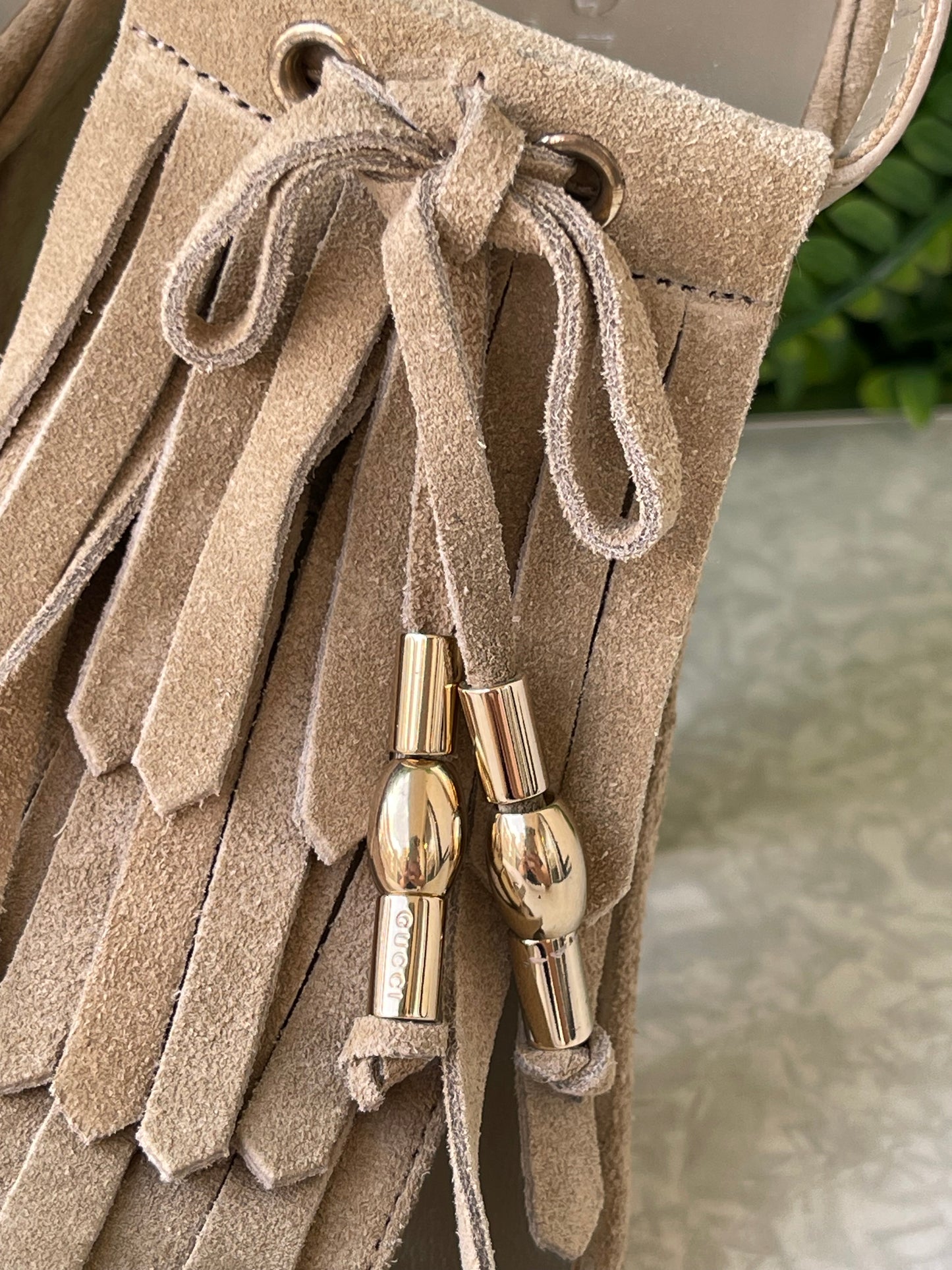 Sandália Gucci Suede Fringe