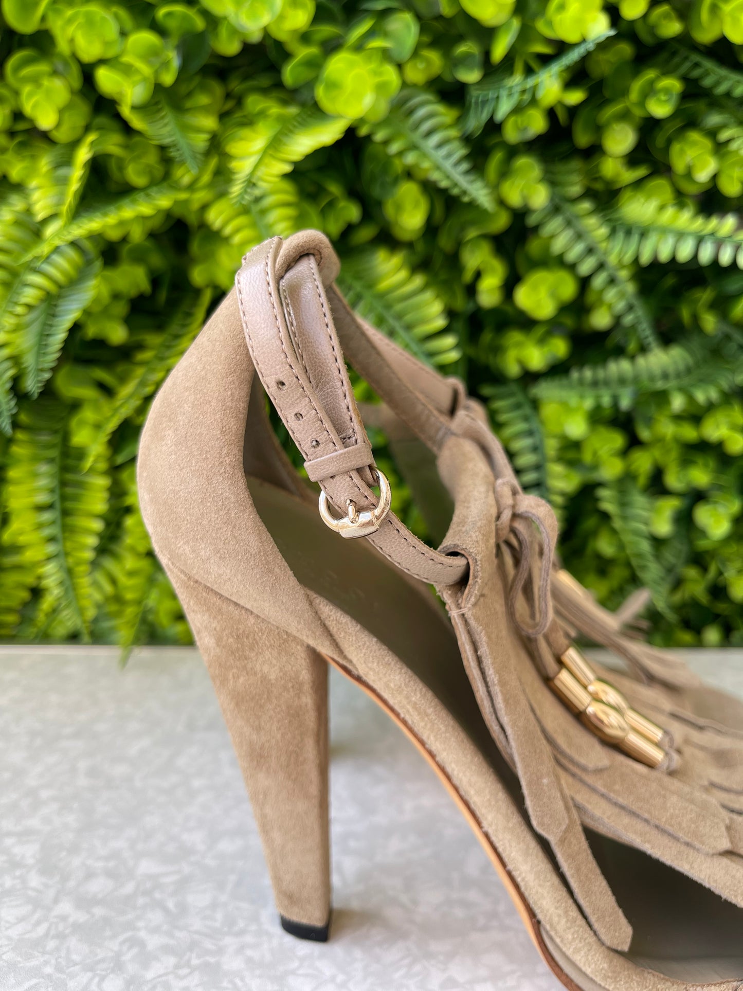 Sandália Gucci Suede Fringe