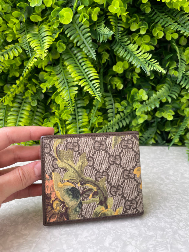 Carteira Gucci Bi-Fold Monograma + Floral