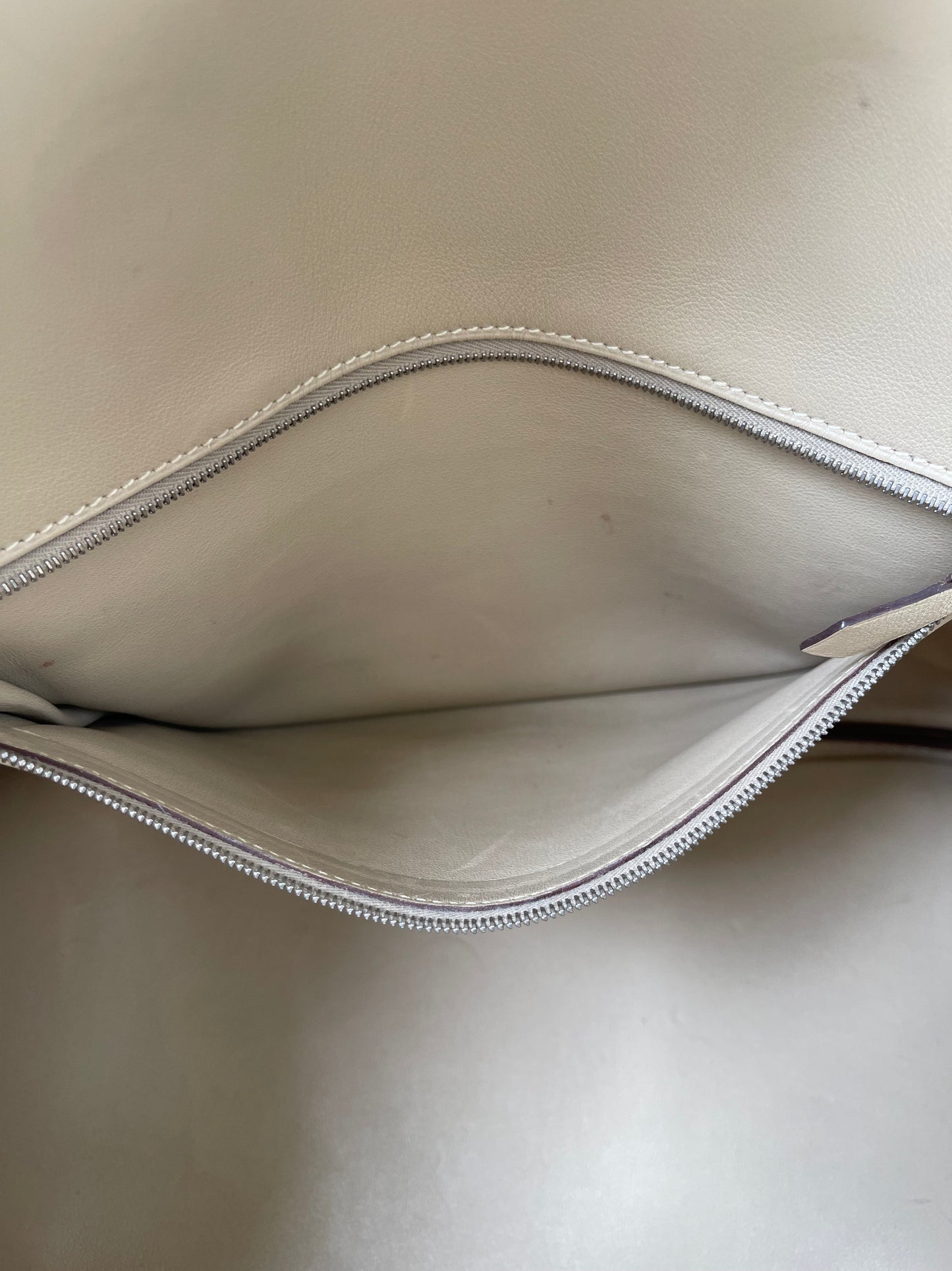 Hermes Birkin 35 em Couro Bege