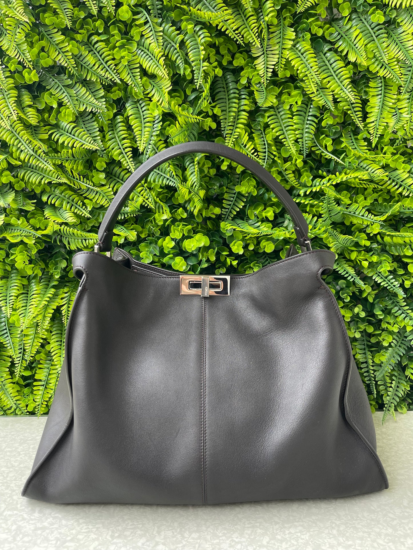 Fendi Peekaboo x Lite Large Preta