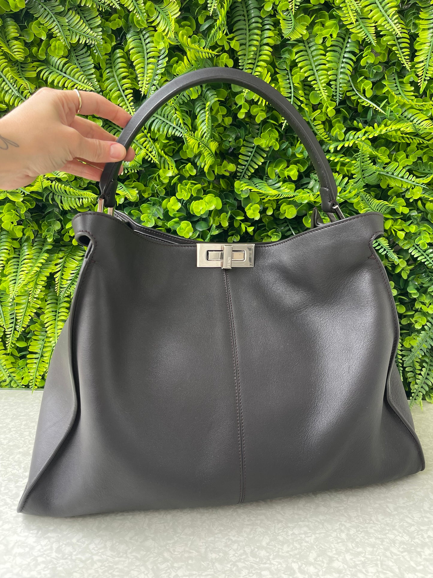 Fendi Peekaboo x Lite Large Preta